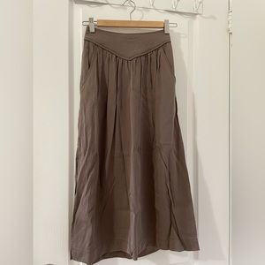 Aritzia Wilfred Gabrielle Skirt